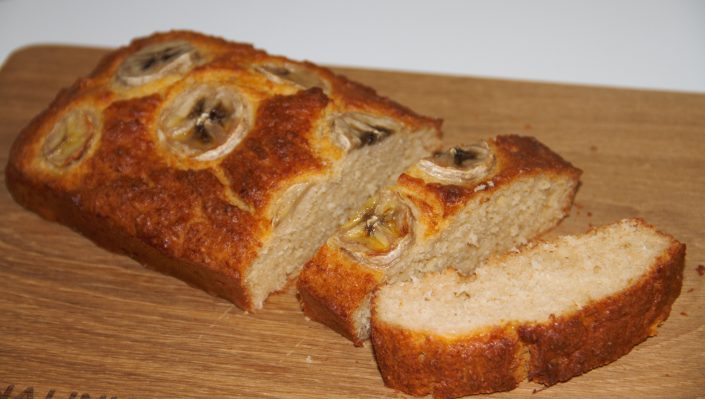 BOLO DE COCO E QUEIJO FRESCO