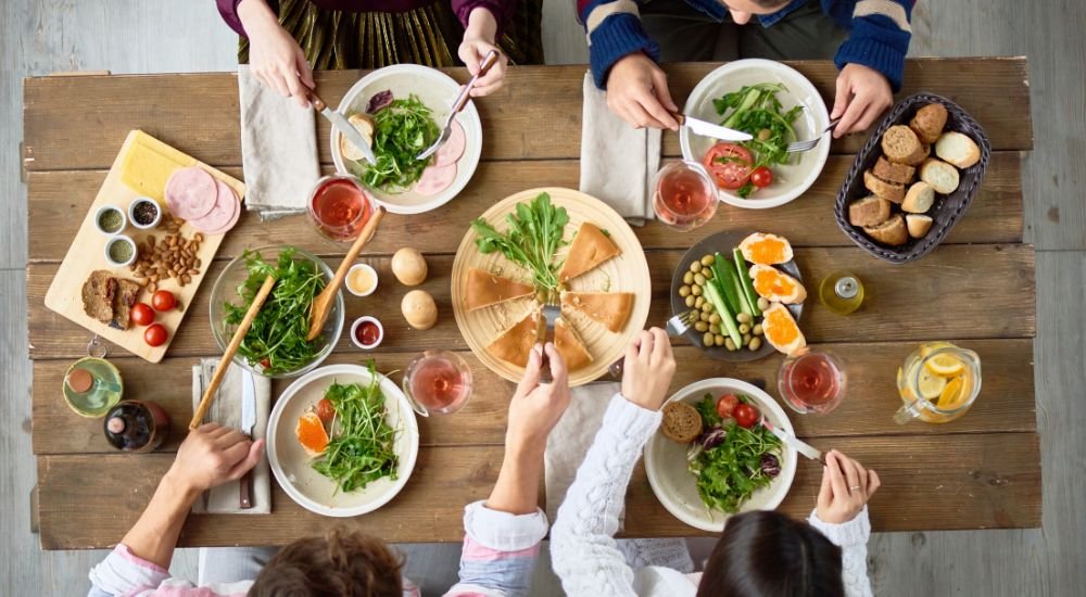 5 passos para uma alimentação familiar e igual